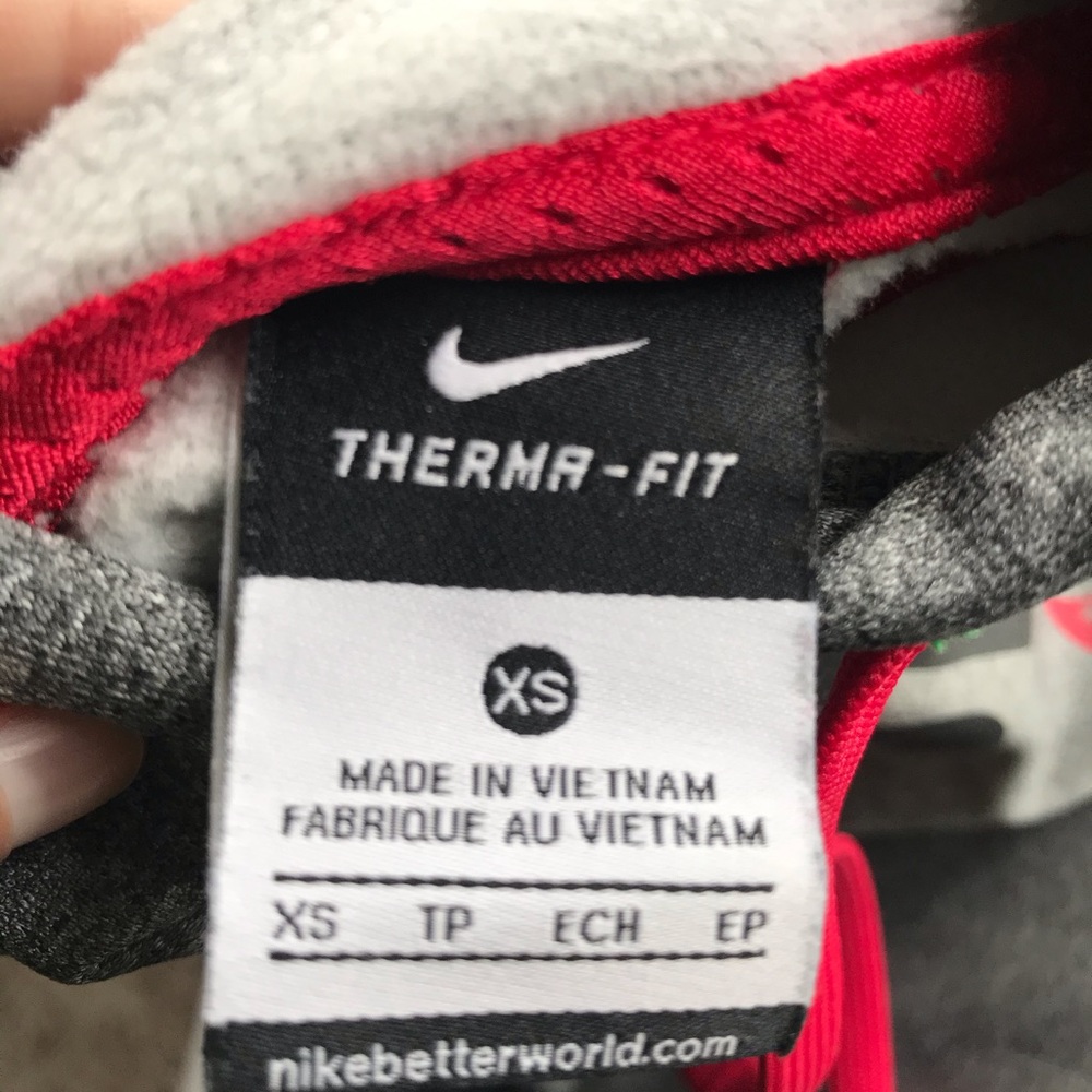 Women’s Nike Sweatshirt - Picture 2 of 4